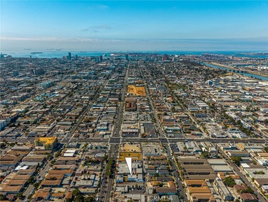 Prime mixed-use property for sale in Long Beach! This versatile - photo 32