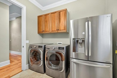 ABSOLUTLY STUNNING AND IMPRESSIVE 5 BEDROOM, 3 FULL BATH, 2 HALF - photo 38