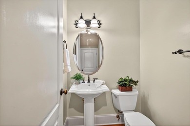 ABSOLUTLY STUNNING AND IMPRESSIVE 5 BEDROOM, 3 FULL BATH, 2 HALF - photo 39