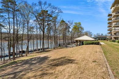 Lake Hartwell views. A private boat slip. And a setting that - photo 9