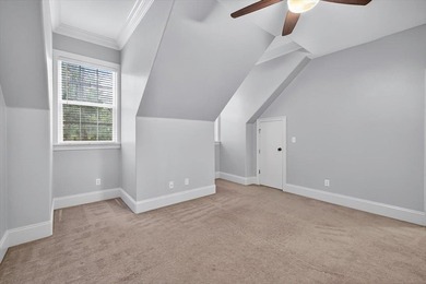 ABSOLUTLY STUNNING AND IMPRESSIVE 5 BEDROOM, 3 FULL BATH, 2 HALF - photo 49