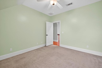 ABSOLUTLY STUNNING AND IMPRESSIVE 5 BEDROOM, 3 FULL BATH, 2 HALF - photo 51