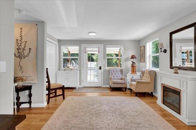 Don't let the size fool you, this beautifully updated 3-bedroom - photo 5