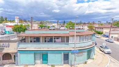 Wow! Wow! Wow! Come see this amazing Opportunity to own a - photo 2