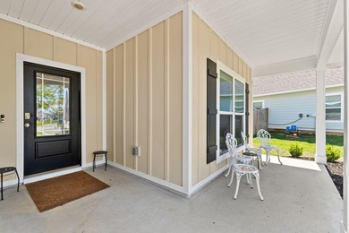Welcome to this beautifully maintained single-story ranch style - photo 4
