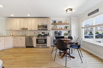 This Townhouse lives large with more than 1,500 square feet of - photo 5