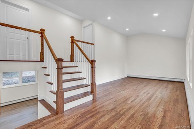 Move right into this updated 3-bedroom, 2-bathroom, Split style - photo 5