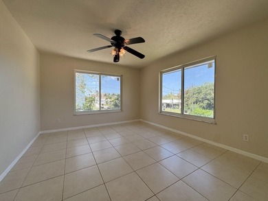 Island Oasis at Carlton Villas! Experience the ultimate South - photo 13