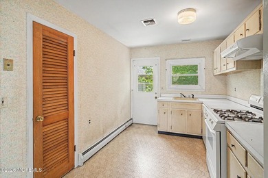 This Sarasota model presents a great opportunity to make a home - photo 15