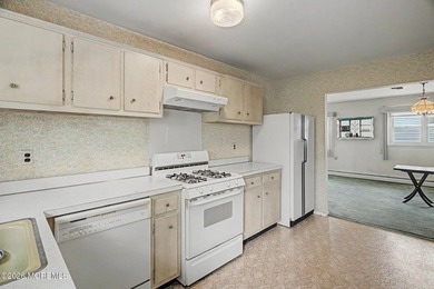 This Sarasota model presents a great opportunity to make a home - photo 16