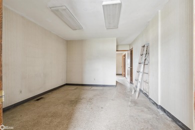Unique opportunity to own a versatile commercial property with - photo 16