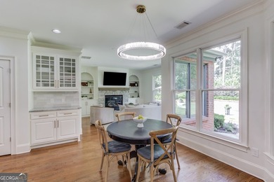Discover rare luxury in the heart of the highly sought-after - photo 18