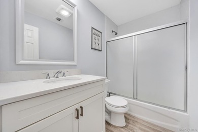 This beautiful Laurelton Cape Cod Style is 6 years young - photo 19