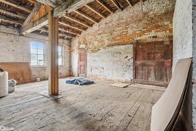 Unique opportunity to own a versatile commercial property with - photo 20