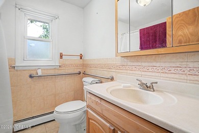 This Sarasota model presents a great opportunity to make a home - photo 24