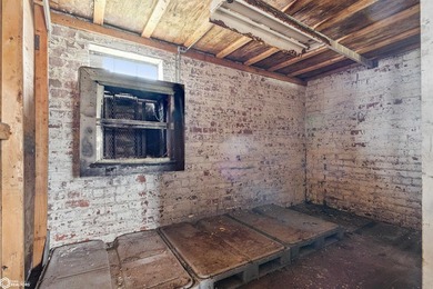 Unique opportunity to own a versatile commercial property with - photo 26