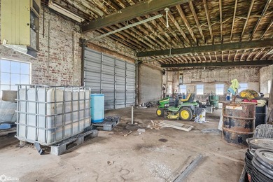 Unique opportunity to own a versatile commercial property with - photo 27