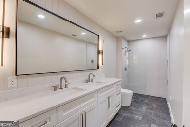 Discover rare luxury in the heart of the highly sought-after - photo 37