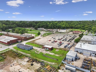 Unique opportunity to own a versatile commercial property with - photo 38