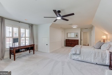 Discover rare luxury in the heart of the highly sought-after - photo 41