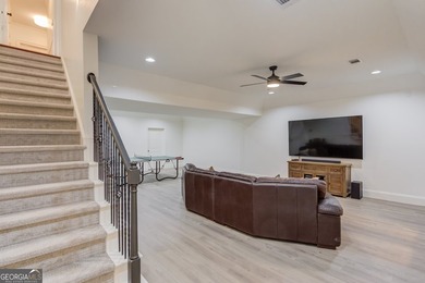 Discover rare luxury in the heart of the highly sought-after - photo 48
