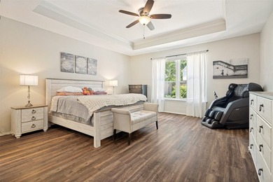 Motivated seller! With 5 oversized bedrooms, pool, top-tier - photo 17