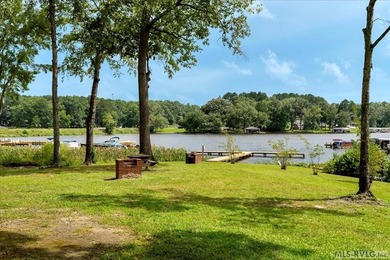 Experience the beauty of lakeside living in this exceptional - photo 17