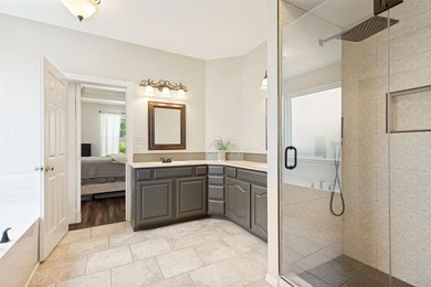 Motivated seller! With 5 oversized bedrooms, pool, top-tier - photo 19