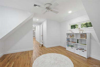 Welcome to this beautifully renovated Colonial in the - photo 21