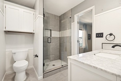 Motivated seller! With 5 oversized bedrooms, pool, top-tier - photo 23