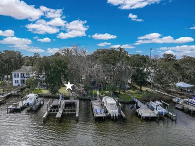 Discover the beauty and tranquility of waterfront living with - photo 1