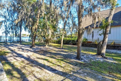 Discover the beauty and tranquility of waterfront living with - photo 6