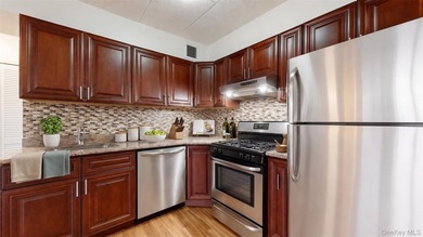 DEEDED PARKING SPOT INCLUDED with this beautifully maintained - photo 4