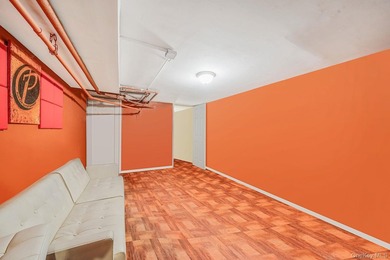 Located in the heart of Cypress Hill . Situated on a quiet - photo 16