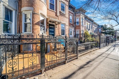 Located in the heart of Cypress Hill . Situated on a quiet - photo 26