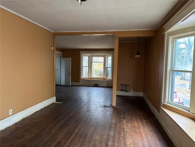 Discover this cash-flowing 2/2 duplex in Rochester's Historic - photo 3
