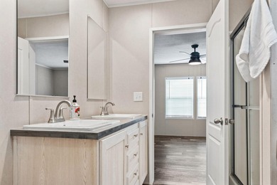 Step inside this beautiful 4-bedroom, 2-bath manufactured home - photo 13