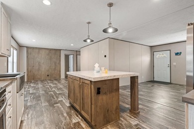 Step inside this beautiful 4-bedroom, 2-bath manufactured home - photo 18