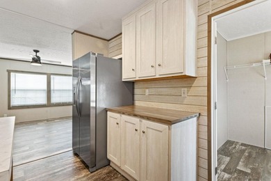 Step inside this beautiful 4-bedroom, 2-bath manufactured home - photo 20