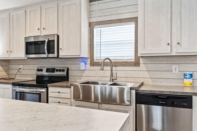 Step inside this beautiful 4-bedroom, 2-bath manufactured home - photo 22