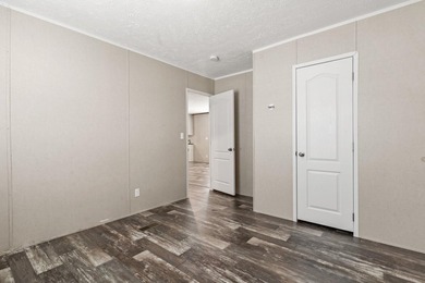 Step inside this beautiful 4-bedroom, 2-bath manufactured home - photo 29