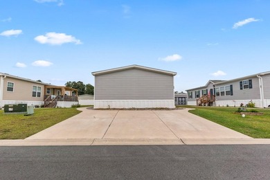 Step inside this beautiful 4-bedroom, 2-bath manufactured home - photo 39