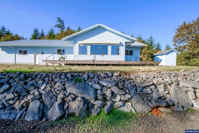 (private lake, pond, creek) Home For Sale in Philomath Oregon