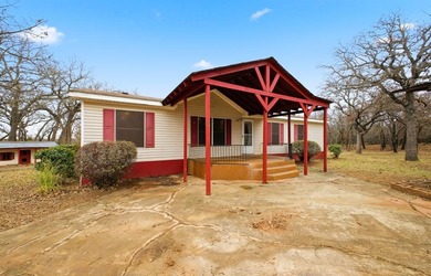 (private lake, pond, creek) Home For Sale in Wellston Oklahoma