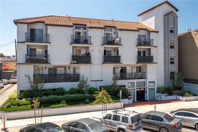 327 Chestnut Avenue, Long Beach - A rare opportunity in the - photo 1