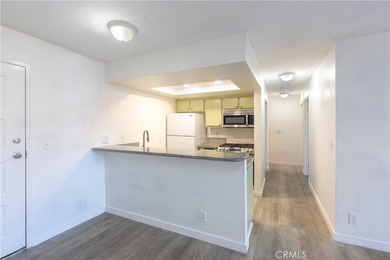 327 Chestnut Avenue, Long Beach - A rare opportunity in the - photo 4