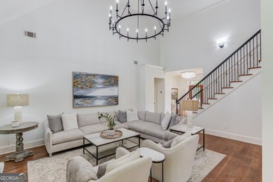 Discover rare luxury in the heart of the highly sought-after - photo 9