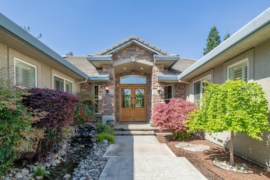 Redding's most sought after Golf Course Gated Community. Custom - photo 2