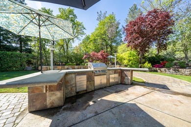 Redding's most sought after Golf Course Gated Community. Custom - photo 8