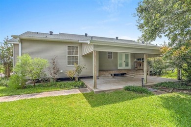 This beautifully maintained 3-bedroom, 2.5-bath home is nestled - photo 20